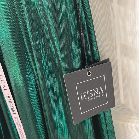 Mac Duggal Green Deep V-neckline Metallic Maxi Dress/Gown(Size 8) - Picture 10 of 11